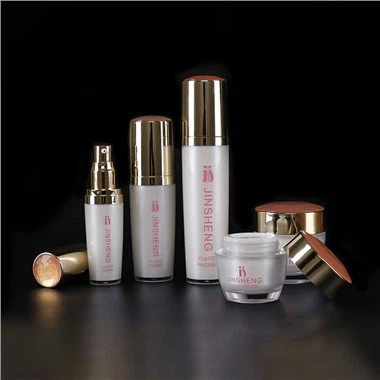 Õhuvabad klaasist kosmeetikapudelid